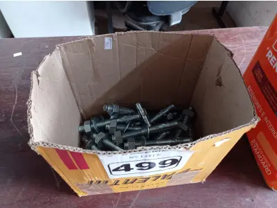 LOTE 499 - 01 LOTE COM VARIO CHUMBADORES PARABOLT.  (NO ESTADO) ATENÇÃO! FAZER A VISITAÇÃO ANTES DE ARREMATAR, NÃO SABEMOS SE FUNCIONA. LEILÃO NÃO TEM GARANTIA E NEM DEVOLUÇÃO, SUJEITO A POSSÍVEIS AVARIAS VISÍVEIS/OCULTAS E/OU AUSÊNCIA DE COMPONENTES.