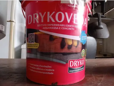 LOTE 152 - 01 BALDE DRYKOVEDA, ADIVITIVO IMPERMEABILIZANTE PARA ARGAMASSA E CONCRETO 18L (NO ESTADO) ATENÇÃO! FAZER A VISITAÇÃO ANTES DE ARREMATAR, NÃO SABEMOS SE FUNCIONA. LEILÃO NÃO TEM GARANTIA E NEM DEVOLUÇÃO, SUJEITO A POSSÍVEIS AVARIAS VISÍVEIS/OCULTAS E/OU AUSÊNCIA DE COMPONENTES.