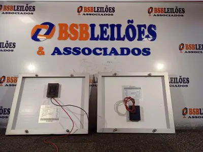 LOTE 034 - 02 PAINÉIS SOLARES 18V 10W. (NO ESTADO) ATENÇÃO! FAZER A VISITAÇÃO ANTES DE ARREMATAR, NÃO SABEMOS SE FUNCIONA. LEILÃO NÃO TEM GARANTIA E NEM DEVOLUÇÃO, SUJEITO A POSSÍVEIS AVARIAS VISÍVEIS/OCULTAS E/OU AUSÊNCIA DE COMPONENTES.