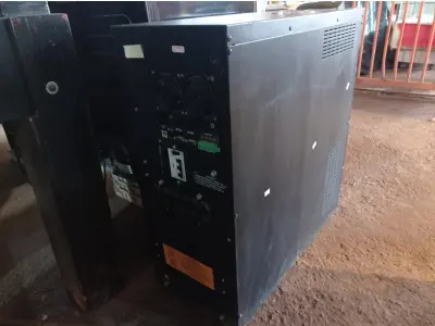 LOTE 371 - 01 NOBREAK SMS 6000VA. (NO ESTADO) ATENÇÃO! FAZER A VISITAÇÃO ANTES DE ARREMATAR, NÃO SABEMOS SE FUNCIONA. LEILÃO NÃO TEM GARANTIA E NEM DEVOLUÇÃO, SUJEITO A POSSÍVEIS AVARIAS VISÍVEIS/OCULTAS E/OU AUSÊNCIA DE COMPONENTES.