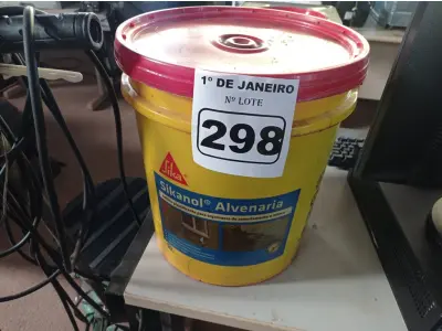 LOTE 298 - 01 LATA DE TINTA IQUINE DIATEX PINTA MAIS 18L FOSCO AVELUDADO NA COR PEROLA. (NO ESTADO) ATENÇÃO! FAZER A VISITAÇÃO ANTES DE ARREMATAR, NÃO SABEMOS SE FUNCIONA. LEILÃO NÃO TEM GARANTIA E NEM DEVOLUÇÃO, SUJEITO A POSSÍVEIS AVARIAS VISÍVEIS/OCULTAS E/OU AUSÊNCIA DE COMPONENTES.