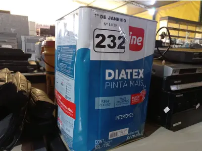 LOTE 232 - 01 LATA DE TINTA IQUINE DIATEX PINTA MAIS 18L FOSCO BASE “P”. (NO ESTADO) ATENÇÃO! FAZER A VISITAÇÃO ANTES DE ARREMATAR, NÃO SABEMOS SE FUNCIONA. LEILÃO NÃO TEM GARANTIA E NEM DEVOLUÇÃO, SUJEITO A POSSÍVEIS AVARIAS VISÍVEIS/OCULTAS E/OU AUSÊNCIA DE COMPONENTES.