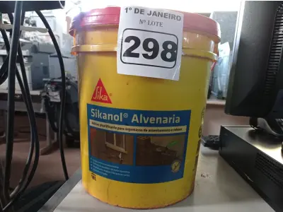 LOTE 298 - 01 LATA DE TINTA IQUINE DIATEX PINTA MAIS 18L FOSCO AVELUDADO NA COR PEROLA. (NO ESTADO) ATENÇÃO! FAZER A VISITAÇÃO ANTES DE ARREMATAR, NÃO SABEMOS SE FUNCIONA. LEILÃO NÃO TEM GARANTIA E NEM DEVOLUÇÃO, SUJEITO A POSSÍVEIS AVARIAS VISÍVEIS/OCULTAS E/OU AUSÊNCIA DE COMPONENTES.