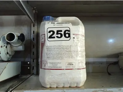 LOTE 256 - 10 LITROS DE CLOROCLEAN. (NO ESTADO) ATENÇÃO! FAZER A VISITAÇÃO ANTES DE ARREMATAR, NÃO SABEMOS SE FUNCIONA. LEILÃO NÃO TEM GARANTIA E NEM DEVOLUÇÃO, SUJEITO A POSSÍVEIS AVARIAS VISÍVEIS/OCULTAS E/OU AUSÊNCIA DE COMPONENTES.
