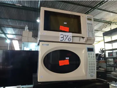 LOTE 376 - 02 MICRO-ONDAS MARCAS E MODELOS DIVERSOS. (NO ESTADO) ATENÇÃO! FAZER A VISITAÇÃO ANTES DE ARREMATAR, NÃO SABEMOS SE FUNCIONA. LEILÃO NÃO TEM GARANTIA E NEM DEVOLUÇÃO, SUJEITO A POSSÍVEIS AVARIAS VISÍVEIS/OCULTAS E/OU AUSÊNCIA DE COMPONENTES.