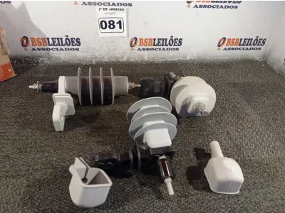 LOTE 081 - 03 PARA-RAIOS DE VÁLVULA POLIMÉRICO 15KV. (NO ESTADO) ATENÇÃO! FAZER A VISITAÇÃO ANTES DE ARREMATAR, NÃO SABEMOS SE FUNCIONA. LEILÃO NÃO TEM GARANTIA E NEM DEVOLUÇÃO, SUJEITO A POSSÍVEIS AVARIAS VISÍVEIS/OCULTAS E/OU AUSÊNCIA DE COMPONENTES.