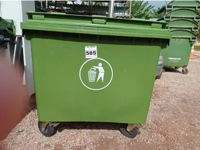 LOTE 511 - 01 CONTÊINER HDPE EN840 660L.  (NO ESTADO) ATENÇÃO! FAZER A VISITAÇÃO ANTES DE ARREMATAR, NÃO SABEMOS SE FUNCIONA. LEILÃO NÃO TEM GARANTIA E NEM DEVOLUÇÃO, SUJEITO A POSSÍVEIS AVARIAS VISÍVEIS/OCULTAS E/OU AUSÊNCIA DE COMPONENTES.