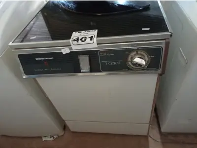 LOTE 461 - 01 LAVA LOUÇAS MARCA BRASTEMP. (NO ESTADO) ATENÇÃO! FAZER A VISITAÇÃO ANTES DE ARREMATAR, NÃO SABEMOS SE FUNCIONA. LEILÃO NÃO TEM GARANTIA E NEM DEVOLUÇÃO, SUJEITO A POSSÍVEIS AVARIAS VISÍVEIS/OCULTAS E/OU AUSÊNCIA DE COMPONENTES.