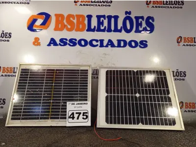 LOTE 475 - 02 PAINÉIS SOLARES 18V 10W. (NO ESTADO) ATENÇÃO! FAZER A VISITAÇÃO ANTES DE ARREMATAR, NÃO SABEMOS SE FUNCIONA. LEILÃO NÃO TEM GARANTIA E NEM DEVOLUÇÃO, SUJEITO A POSSÍVEIS AVARIAS VISÍVEIS/OCULTAS E/OU AUSÊNCIA DE COMPONENTES.