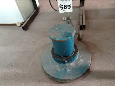 LOTE 589 - 01 ENCERADEIRA INDUSTRIAL. (NO ESTADO) ATENÇÃO! FAZER A VISITAÇÃO ANTES DE ARREMATAR, NÃO SABEMOS SE FUNCIONA. LEILÃO NÃO TEM GARANTIA E NEM DEVOLUÇÃO, SUJEITO A POSSÍVEIS AVARIAS VISÍVEIS/OCULTAS E/OU AUSÊNCIA DE COMPONENTES.