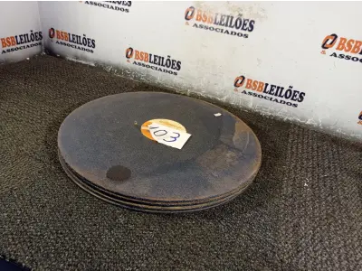 LOTE 103 - 05 MAQUINAS DE POLICORTE. (NO ESTADO) ATENÇÃO! FAZER A VISITAÇÃO ANTES DE ARREMATAR, NÃO SABEMOS SE FUNCIONA. LEILÃO NÃO TEM GARANTIA E NEM DEVOLUÇÃO, SUJEITO A POSSÍVEIS AVARIAS VISÍVEIS/OCULTAS E/OU AUSÊNCIA DE COMPONENTES.
