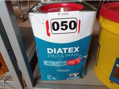 LOTE 050 - 01 LATA DE TINTA INTERIORES DIATEX PINTA MAIS DE 18 LITROS. (NO ESTADO) ATENÇÃO! FAZER A VISITAÇÃO ANTES DE ARREMATAR, NÃO SABEMOS SE FUNCIONA. LEILÃO NÃO TEM GARANTIA E NEM DEVOLUÇÃO, SUJEITO A POSSÍVEIS AVARIAS VISÍVEIS/OCULTAS E/OU AUSÊNCIA DE COMPONENTES.