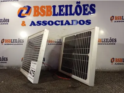 LOTE 475 - 02 PAINÉIS SOLARES 18V 10W. (NO ESTADO) ATENÇÃO! FAZER A VISITAÇÃO ANTES DE ARREMATAR, NÃO SABEMOS SE FUNCIONA. LEILÃO NÃO TEM GARANTIA E NEM DEVOLUÇÃO, SUJEITO A POSSÍVEIS AVARIAS VISÍVEIS/OCULTAS E/OU AUSÊNCIA DE COMPONENTES.