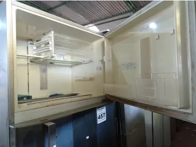 LOTE 457 - 01 GELADEIRA MARCA ELECTROLUX 220V. (NO ESTADO) ATENÇÃO! FAZER A VISITAÇÃO ANTES DE ARREMATAR, NÃO SABEMOS SE FUNCIONA. LEILÃO NÃO TEM GARANTIA E NEM DEVOLUÇÃO, SUJEITO A POSSÍVEIS AVARIAS VISÍVEIS/OCULTAS E/OU AUSÊNCIA DE COMPONENTES.