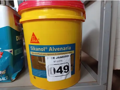 LOTE 049 - 01 BALDE DE SIKANOL ALVENARIA, ADITIVO PLASTIFICANTE PARA ARGAMASSA DE ASSENTAMENTO E REBOCO 18L. (NO ESTADO) ATENÇÃO! FAZER A VISITAÇÃO ANTES DE ARREMATAR, NÃO SABEMOS SE FUNCIONA. LEILÃO NÃO TEM GARANTIA E NEM DEVOLUÇÃO, SUJEITO A POSSÍVEIS AVARIAS VISÍVEIS/OCULTAS E/OU AUSÊNCIA DE COMPONENTES.