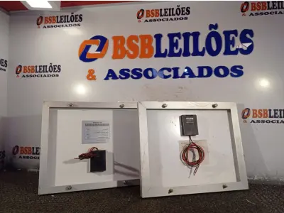 LOTE 482 - 02 PAINÉIS SOLARES 18V 10W.  (NO ESTADO) ATENÇÃO! FAZER A VISITAÇÃO ANTES DE ARREMATAR, NÃO SABEMOS SE FUNCIONA. LEILÃO NÃO TEM GARANTIA E NEM DEVOLUÇÃO, SUJEITO A POSSÍVEIS AVARIAS VISÍVEIS/OCULTAS E/OU AUSÊNCIA DE COMPONENTES.