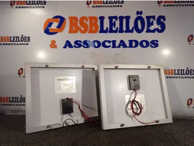 LOTE 484 - 02 PAINÉIS SOLARES 18V 10W.  (NO ESTADO) ATENÇÃO! FAZER A VISITAÇÃO ANTES DE ARREMATAR, NÃO SABEMOS SE FUNCIONA. LEILÃO NÃO TEM GARANTIA E NEM DEVOLUÇÃO, SUJEITO A POSSÍVEIS AVARIAS VISÍVEIS/OCULTAS E/OU AUSÊNCIA DE COMPONENTES.