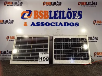 LOTE 199 - 02 PAINÉIS SOLARES 18V 10W.  (NO ESTADO) ATENÇÃO! FAZER A VISITAÇÃO ANTES DE ARREMATAR, NÃO SABEMOS SE FUNCIONA. LEILÃO NÃO TEM GARANTIA E NEM DEVOLUÇÃO, SUJEITO A POSSÍVEIS AVARIAS VISÍVEIS/OCULTAS E/OU AUSÊNCIA DE COMPONENTES.
