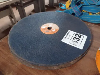 LOTE 432 - 05 DISCOS DE POLICORTE. (NO ESTADO) ATENÇÃO! FAZER A VISITAÇÃO ANTES DE ARREMATAR, NÃO SABEMOS SE FUNCIONA. LEILÃO NÃO TEM GARANTIA E NEM DEVOLUÇÃO, SUJEITO A POSSÍVEIS AVARIAS VISÍVEIS/OCULTAS E/OU AUSÊNCIA DE COMPONENTES.