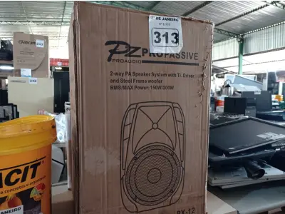 LOTE 313 - 01 CAIXA DE SOM PRO ÁUDIO PX12. (NOVO) (NO ESTADO) ATENÇÃO! FAZER A VISITAÇÃO ANTES DE ARREMATAR, NÃO SABEMOS SE FUNCIONA. LEILÃO NÃO TEM GARANTIA E NEM DEVOLUÇÃO, SUJEITO A POSSÍVEIS AVARIAS VISÍVEIS/OCULTAS E/OU AUSÊNCIA DE COMPONENTES.