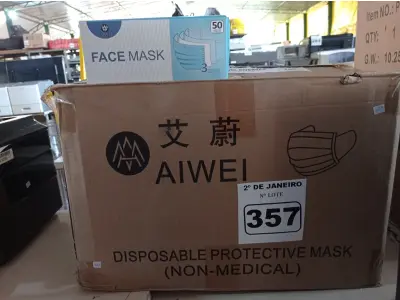 LOTE 357 - 01 CAIXA COM APROXIMADAMENTE 2.000 MASCARAS DESCARTÁVEIS VARIADAS. (NO ESTADO) ATENÇÃO! FAZER A VISITAÇÃO ANTES DE ARREMATAR, NÃO SABEMOS SE FUNCIONA. LEILÃO NÃO TEM GARANTIA E NEM DEVOLUÇÃO, SUJEITO A POSSÍVEIS AVARIAS VISÍVEIS/OCULTAS E/OU AUSÊNCIA DE COMPONENTES.