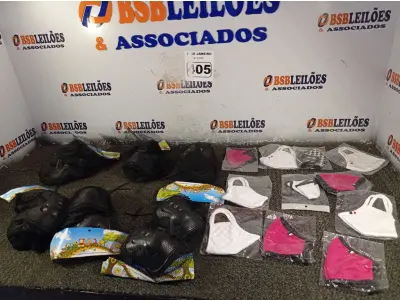 LOTE 405 - 01 LOTE COM 06 JOELHEIRAS COM COTOVELEIRAS E 11 MASCARAS INFANTIL. (NO ESTADO) ATENÇÃO! FAZER A VISITAÇÃO ANTES DE ARREMATAR, NÃO SABEMOS SE FUNCIONA. LEILÃO NÃO TEM GARANTIA E NEM DEVOLUÇÃO, SUJEITO A POSSÍVEIS AVARIAS VISÍVEIS/OCULTAS E/OU AUSÊNCIA DE COMPONENTES.
