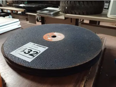 LOTE 432 - 05 DISCOS DE POLICORTE. (NO ESTADO) ATENÇÃO! FAZER A VISITAÇÃO ANTES DE ARREMATAR, NÃO SABEMOS SE FUNCIONA. LEILÃO NÃO TEM GARANTIA E NEM DEVOLUÇÃO, SUJEITO A POSSÍVEIS AVARIAS VISÍVEIS/OCULTAS E/OU AUSÊNCIA DE COMPONENTES.