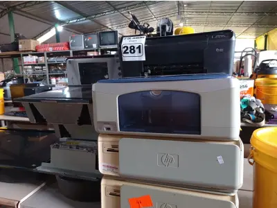 LOTE 281 - 10 IMPRESSORAS MARCAS E MODELOS DIVERSOS PARA RETIRADA DE PEÇAS E 04 LEITORAS DE CÓDIGO DE BARRAS PARA CAIXA PARA SUPERMERCADO. (NO ESTADO) ATENÇÃO! FAZER A VISITAÇÃO ANTES DE ARREMATAR, NÃO SABEMOS SE FUNCIONA. LEILÃO NÃO TEM GARANTIA E NEM DEVOLUÇÃO, SUJEITO A POSSÍVEIS AVARIAS VISÍVEIS/OCULTAS E/OU AUSÊNCIA DE COMPONENTES.