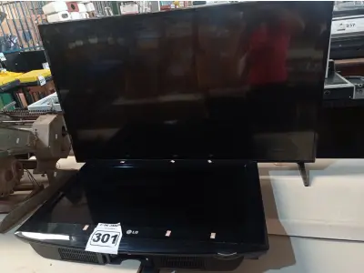 LOTE 301 - 02 TV’S MARCAS E MODELOS DIVERSOS PARA RETIRADA DE PEÇAS. (NO ESTADO) ATENÇÃO! FAZER A VISITAÇÃO ANTES DE ARREMATAR, NÃO SABEMOS SE FUNCIONA. LEILÃO NÃO TEM GARANTIA E NEM DEVOLUÇÃO, SUJEITO A POSSÍVEIS AVARIAS VISÍVEIS/OCULTAS E/OU AUSÊNCIA DE COMPONENTES.