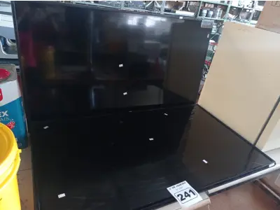 LOTE 241 - 02 TV’S MARCAS E MODELOS DIVERSOS PARA RETIRADA DE PEÇAS. (NO ESTADO) ATENÇÃO! FAZER A VISITAÇÃO ANTES DE ARREMATAR, NÃO SABEMOS SE FUNCIONA. LEILÃO NÃO TEM GARANTIA E NEM DEVOLUÇÃO, SUJEITO A POSSÍVEIS AVARIAS VISÍVEIS/OCULTAS E/OU AUSÊNCIA DE COMPONENTES.