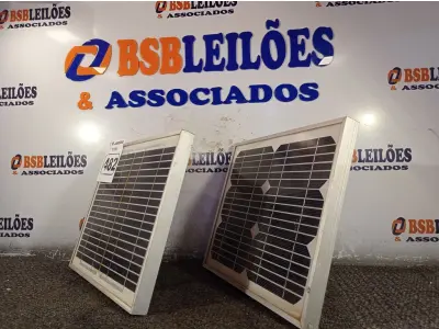 LOTE 482 - 02 PAINÉIS SOLARES 18V 10W.  (NO ESTADO) ATENÇÃO! FAZER A VISITAÇÃO ANTES DE ARREMATAR, NÃO SABEMOS SE FUNCIONA. LEILÃO NÃO TEM GARANTIA E NEM DEVOLUÇÃO, SUJEITO A POSSÍVEIS AVARIAS VISÍVEIS/OCULTAS E/OU AUSÊNCIA DE COMPONENTES.