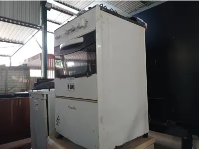 LOTE 186 - 01 LAVADORA DE ROUPAS MARCA ELECTROLUX E 01 FOGÃO 04 BOCAS MARCA ESMALTEC. (NO ESTADO) ATENÇÃO! FAZER A VISITAÇÃO ANTES DE ARREMATAR, NÃO SABEMOS SE FUNCIONA. LEILÃO NÃO TEM GARANTIA E NEM DEVOLUÇÃO, SUJEITO A POSSÍVEIS AVARIAS VISÍVEIS/OCULTAS E/OU AUSÊNCIA DE COMPONENTES.