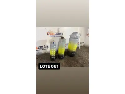 LOTE 061 - 01 KIT COM 3 GARRAFAS DE DIVERSOS TAMANHOS ( NOVO ) ( NO ESTADO )