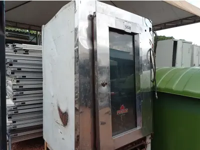 LOTE 558 - 01 FORNO A GÁS INDUSTRIAL COM AVARIAS. (NO ESTADO) ATENÇÃO! FAZER A VISITAÇÃO ANTES DE ARREMATAR, NÃO SABEMOS SE FUNCIONA. LEILÃO NÃO TEM GARANTIA E NEM DEVOLUÇÃO, SUJEITO A POSSÍVEIS AVARIAS VISÍVEIS/OCULTAS E/OU AUSÊNCIA DE COMPONENTES.