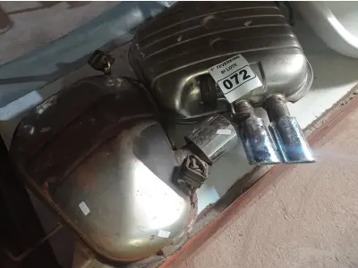 LOTE 072 - 02 BOJOS DE ESCAPAMENTO. (NO ESTADO) ATENÇÃO! FAZER A VISITAÇÃO ANTES DE ARREMATAR, NÃO SABEMOS SE FUNCIONA. LEILÃO NÃO TEM GARANTIA E NEM DEVOLUÇÃO, SUJEITO A POSSÍVEIS AVARIAS VISÍVEIS/OCULTAS E/OU AUSÊNCIA DE COMPONENTES.