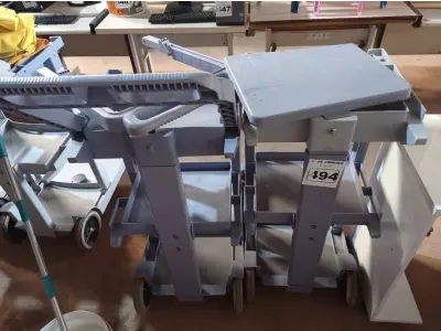 LOTE 494 - 02 CARRINHOS PARA LIMPEZA INDUSTRIAL INCOMPLETO. (NO ESTADO) ATENÇÃO! FAZER A VISITAÇÃO ANTES DE ARREMATAR, NÃO SABEMOS SE FUNCIONA. LEILÃO NÃO TEM GARANTIA E NEM DEVOLUÇÃO, SUJEITO A POSSÍVEIS AVARIAS VISÍVEIS/OCULTAS E/OU AUSÊNCIA DE COMPONENTES.