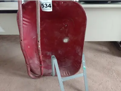 LOTE 534 - 01 CARRINHO DE MAO INCOMPLETO. (NO ESTADO) ATENÇÃO! FAZER A VISITAÇÃO ANTES DE ARREMATAR, NÃO SABEMOS SE FUNCIONA. LEILÃO NÃO TEM GARANTIA E NEM DEVOLUÇÃO, SUJEITO A POSSÍVEIS AVARIAS VISÍVEIS/OCULTAS E/OU AUSÊNCIA DE COMPONENTES.