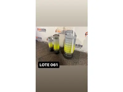 LOTE 061 - 01 KIT COM 3 GARRAFAS DE DIVERSOS TAMANHOS ( NOVO ) ( NO ESTADO )