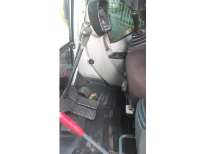LOTE 567 - 01 ESCAVADEIRA DE ESTEIRA NEW HOLLAND, ANO 2010 E 215B MASS EXCAVATOR, 11.499 HORAS (RETIRADA EM GOIÂNIA)(AGENDAR VISTORIA EM GOIÂNIA¨. 61-98153-0503 JÚNIOR)