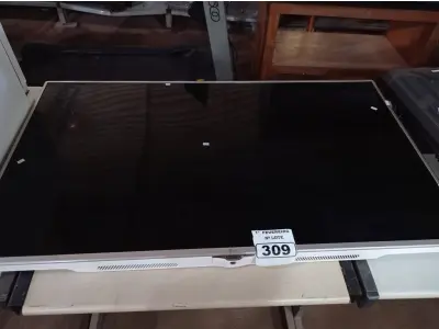LOTE 309 - 01 TV LG 55” POL PARA RETIRADA DE PEÇAS. (NO ESTADO) ATENÇÃO! FAZER A VISITAÇÃO ANTES DE ARREMATAR, NÃO SABEMOS SE FUNCIONA. LEILÃO NÃO TEM GARANTIA E NEM DEVOLUÇÃO, SUJEITO A POSSÍVEIS AVARIAS VISÍVEIS/OCULTAS E/OU AUSÊNCIA DE COMPONENTES.