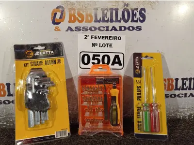 LOTE 050 - 01 KIT DE CHAVE ALLEN, 01 KIT DE CHAVES DE PRECISÃO E 01 JOGO DE CHAVES FENDA/PHILIPS 02 PEÇAS. (NO ESTADO) ATENÇÃO! FAZER A VISITAÇÃO ANTES DE ARREMATAR, NÃO SABEMOS SE FUNCIONA. LEILÃO NÃO TEM GARANTIA E NEM DEVOLUÇÃO, SUJEITO A POSSÍVEIS AVARIAS VISÍVEIS/OCULTAS E/OU AUSÊNCIA DE COMPONENTES.