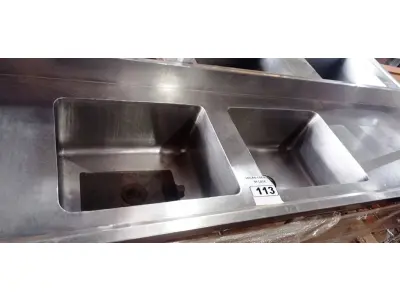 LOTE 113 - 01 PIA COM 02 TANQUES MEDINDO 257CMX61CM EM AÇO INOX 304. (NO ESTADO, NÃO SABEMOS SE FUNCIONA. LEILÃO NÃO TEM GARANTIA E NEM DEVOLUÇÃO).