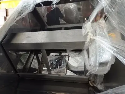LOTE 165 - 01 COIFA EM AÇO INOX MEDINDO 101CMX101CM. (NO ESTADO, NÃO SABEMOS SE FUNCIONA. LEILÃO NÃO TEM GARANTIA E NEM DEVOLUÇÃO).