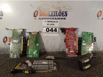LOTE 044 - 05 PLACAS DE VÍDEO MARCAS E MODELOS DIVERSOS. (NO ESTADO) ATENÇÃO! FAZER A VISITAÇÃO ANTES DE ARREMATAR, NÃO SABEMOS SE FUNCIONA. LEILÃO NÃO TEM GARANTIA E NEM DEVOLUÇÃO, SUJEITO A POSSÍVEIS AVARIAS VISÍVEIS/OCULTAS E/OU AUSÊNCIA DE COMPONENTES.