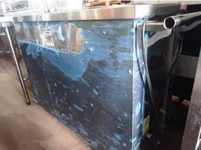LOTE 107 - 01 HIGIENIZADOR DE PRATOS PARA BUFFET/ RESTAURANTE EM AÇO INOX. (NO ESTADO, NÃO SABEMOS SE FUNCIONA. LEILÃO NÃO TEM GARANTIA E NEM DEVOLUÇÃO).