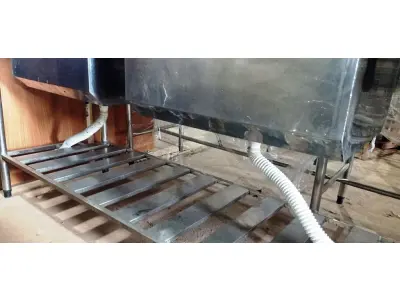 LOTE 111 - 01 PIA 02 TANQUES E PANELEIRO, MEDINDO 180CMX62CM EM AÇO INOX 304. (NO ESTADO, NÃO SABEMOS SE FUNCIONA. LEILÃO NÃO TEM GARANTIA E NEM DEVOLUÇÃO).