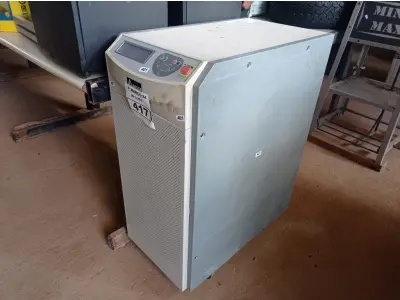 LOTE 417 - 01 NOBREAK MARCA DELTA 20.000VA. (NO ESTADO) ATENÇÃO! FAZER A VISITAÇÃO ANTES DE ARREMATAR, NÃO SABEMOS SE FUNCIONA. LEILÃO NÃO TEM GARANTIA E NEM DEVOLUÇÃO, SUJEITO A POSSÍVEIS AVARIAS VISÍVEIS/OCULTAS E/OU AUSÊNCIA DE COMPONENTES.