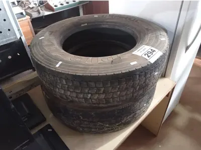 LOTE 294 - 02 PNEUS PARA CAMINHÃO ¾ 215/75/17.5. (NO ESTADO) ATENÇÃO! FAZER A VISITAÇÃO ANTES DE ARREMATAR, NÃO SABEMOS SE FUNCIONA. LEILÃO NÃO TEM GARANTIA E NEM DEVOLUÇÃO, SUJEITO A POSSÍVEIS AVARIAS VISÍVEIS/OCULTAS E/OU AUSÊNCIA DE COMPONENTES.