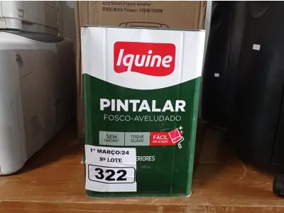 LOTE 322 - 01 LATA DE TINTA IQUINE PINTALAR FOSCO AVELUDADO 18L NA COR VERDE PISCINA. (NO ESTADO) ATENÇÃO! FAZER A VISITAÇÃO ANTES DE ARREMATAR, NÃO SABEMOS SE FUNCIONA. LEILÃO NÃO TEM GARANTIA E NEM DEVOLUÇÃO, SUJEITO A POSSÍVEIS AVARIAS VISÍVEIS/OCULTAS E/OU AUSÊNCIA DE COMPONENTES.