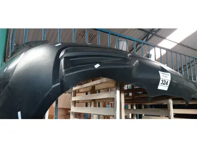 LOTE 324 - 01 PARA-CHOQUE DE CAMIONETE NISSAN. (NO ESTADO) ATENÇÃO! FAZER A VISITAÇÃO ANTES DE ARREMATAR, NÃO SABEMOS SE FUNCIONA. LEILÃO NÃO TEM GARANTIA E NEM DEVOLUÇÃO, SUJEITO A POSSÍVEIS AVARIAS VISÍVEIS/OCULTAS E/OU AUSÊNCIA DE COMPONENTES.
